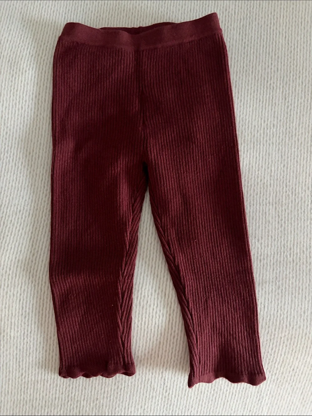 Rylee + Cru Ribbed Burgundy Leggings with Scalloped Hem